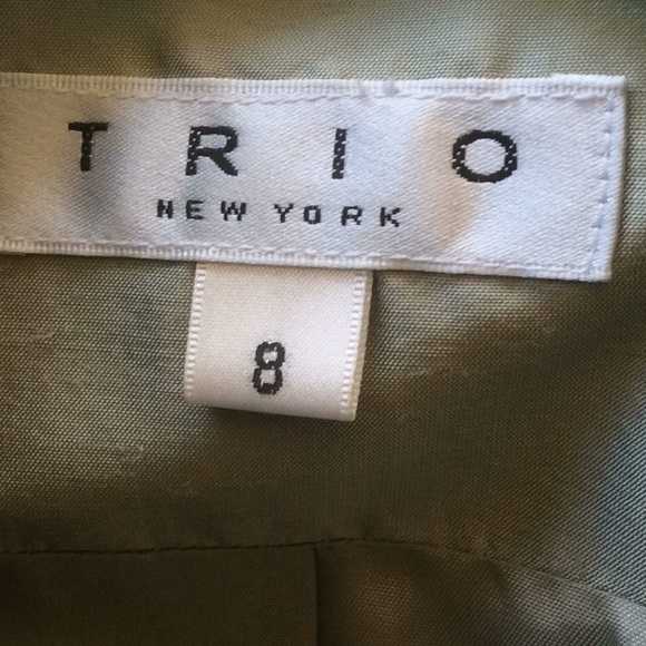 Gorgeous Silk Suit - Picture 6 of 8